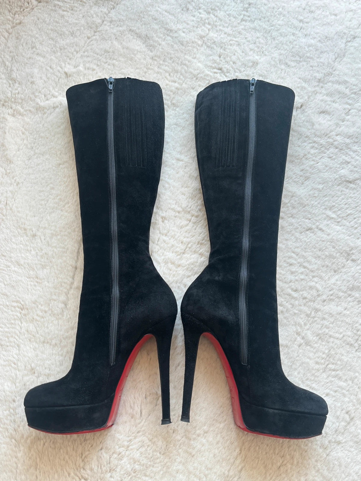 Christian Louboutin Daffodile Black (image 5) Christian Louboutin Daffodile 160 Black Suede Knee-High Boots - heel and construction