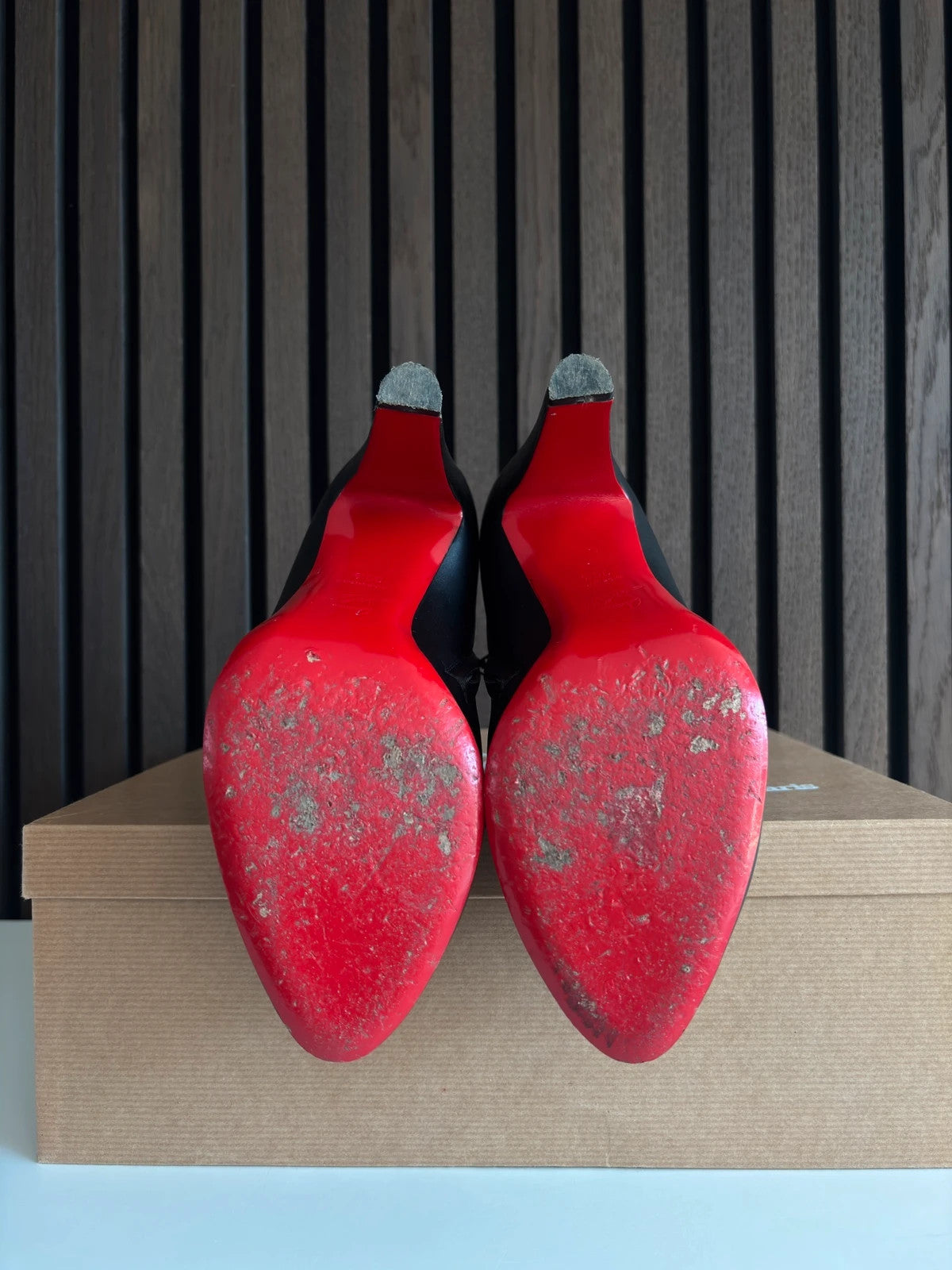 Christian Louboutin Bobsleigh Red (image 5) Christian Louboutin Bobsleigh 100 Red Leather Boots - heel and construction