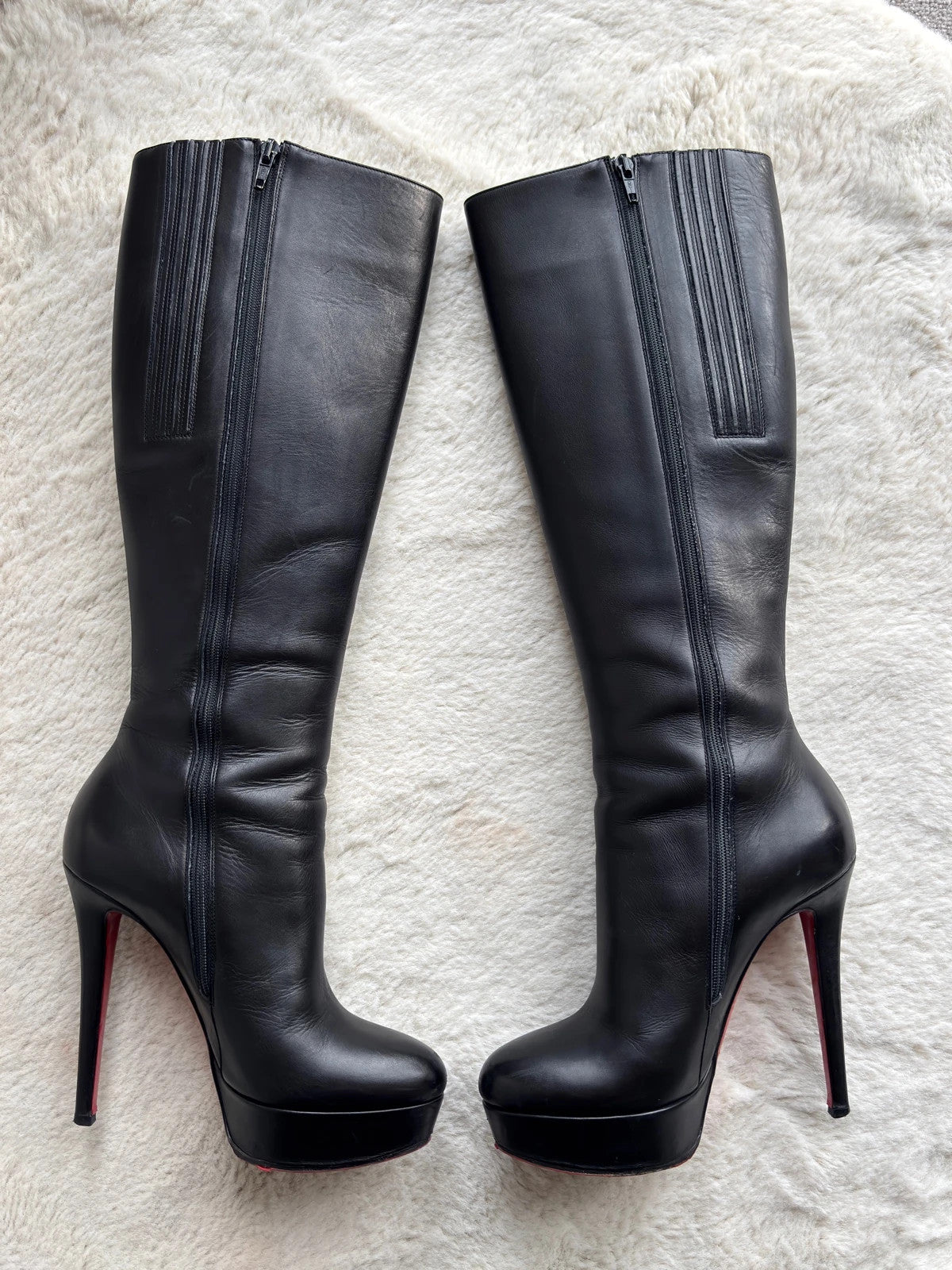 Christian Louboutin Bianca Black (image 3) Christian Louboutin Bianca 140 Black Leather Knee-High Boots - detail view