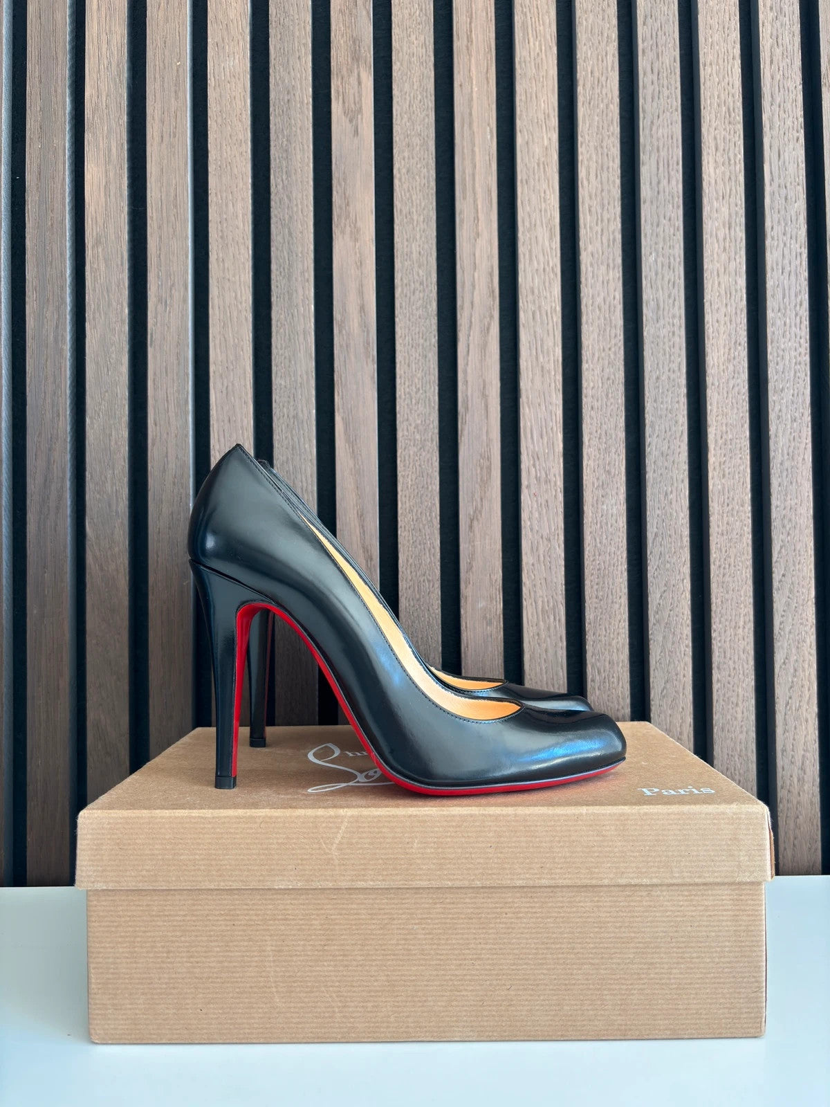 Christian Louboutin Décolleté Calf Black (image 5) Christian Louboutin Décolleté Calf Black Leather Heels - heel and construction