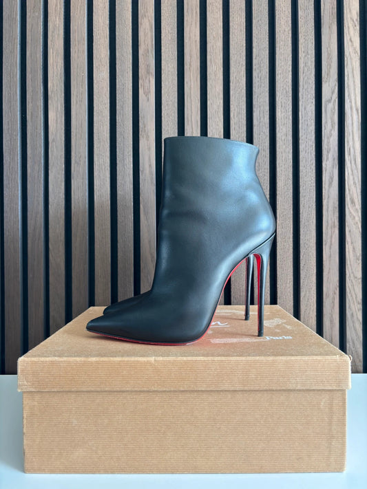 Christian Louboutin So Kate Black