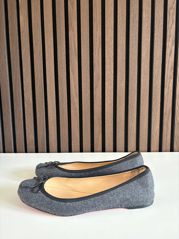Christian Louboutin Mamadrague Flats Heels - Detail