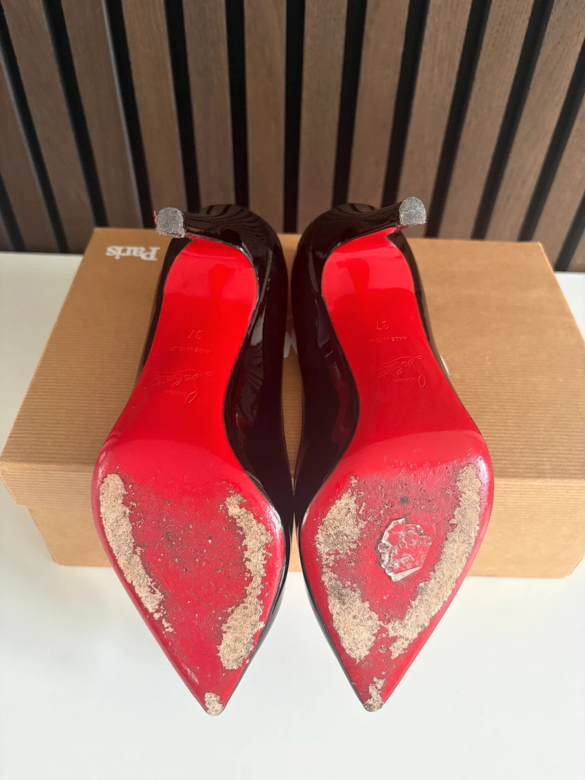 Christian Louboutin Pigalle Black (image 5) Christian Louboutin Pigalle 100 Black Patent Leather Heels - heel and construction