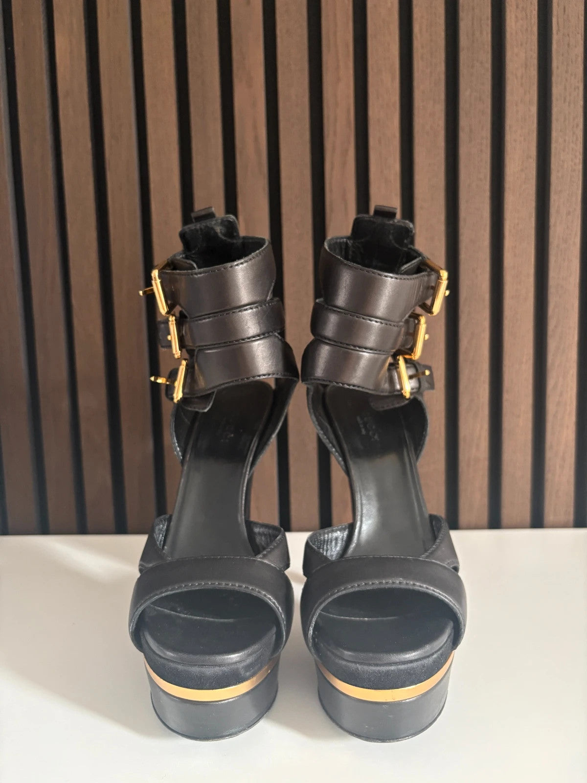 Gucci Gucci Black (image 3) Gucci Gucci Black Leather Platform Gladiator Sandals - detail view
