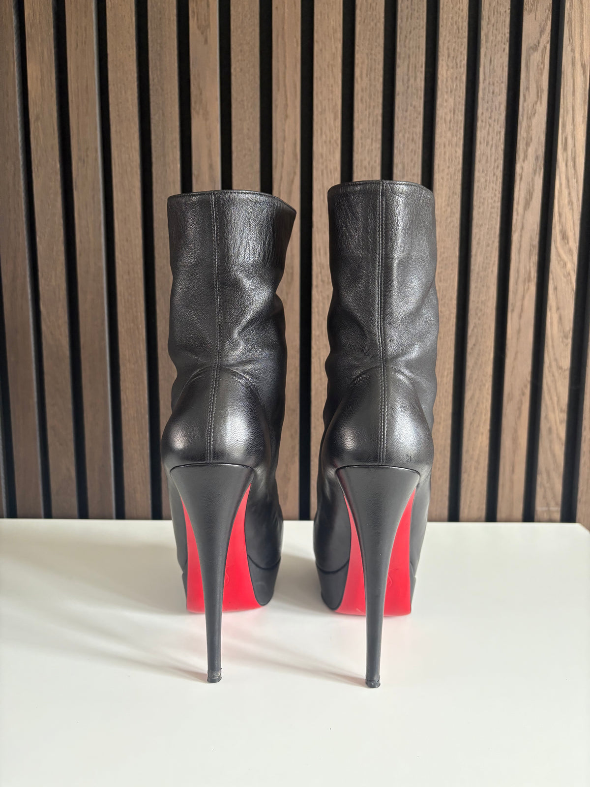 Christian Louboutin Alta Boutin 150mm heel Black Nappa Leather, pre-owned authenticated UK, heel and sole detail Christian Louboutin Alta Boutin 150mm Black Nappa Leather Size EU 38 - detail view