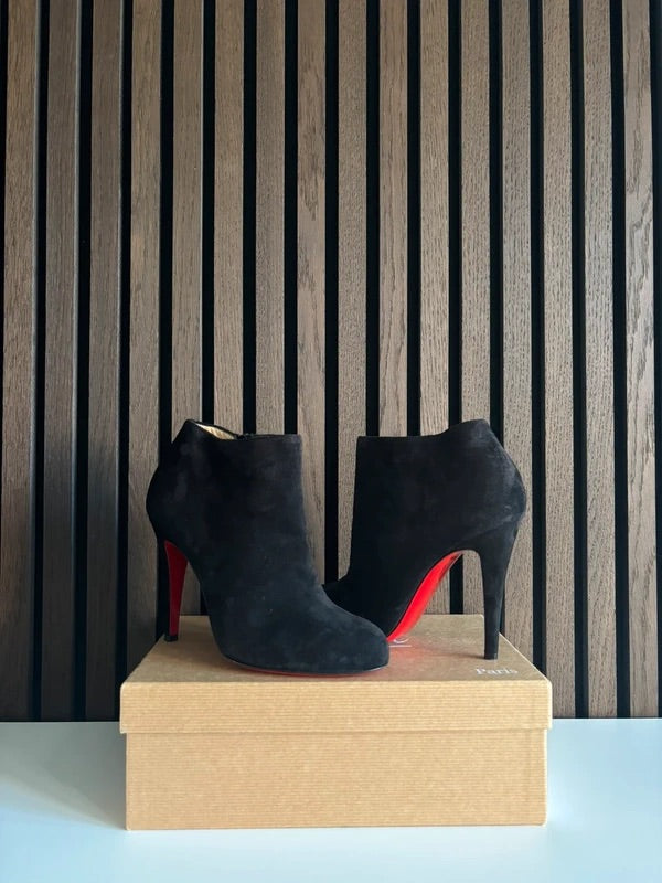 Christian Louboutin Belle Black Suede, pre-owned authenticated UK, interior view Christian Louboutin Belle Black Suede Boots (EU 38 / UK 5) - red sole detail