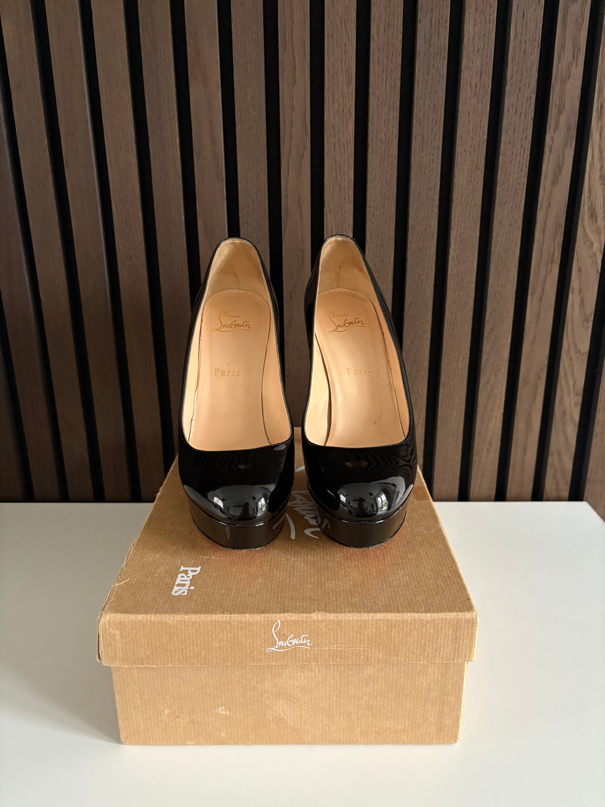 Christian Louboutin Bianca Black Patent Leather, pre-owned authenticated UK, close-up detail Christian Louboutin Bianca Black Patent Leather Heels (EU 39 / UK 6) - heel and construction