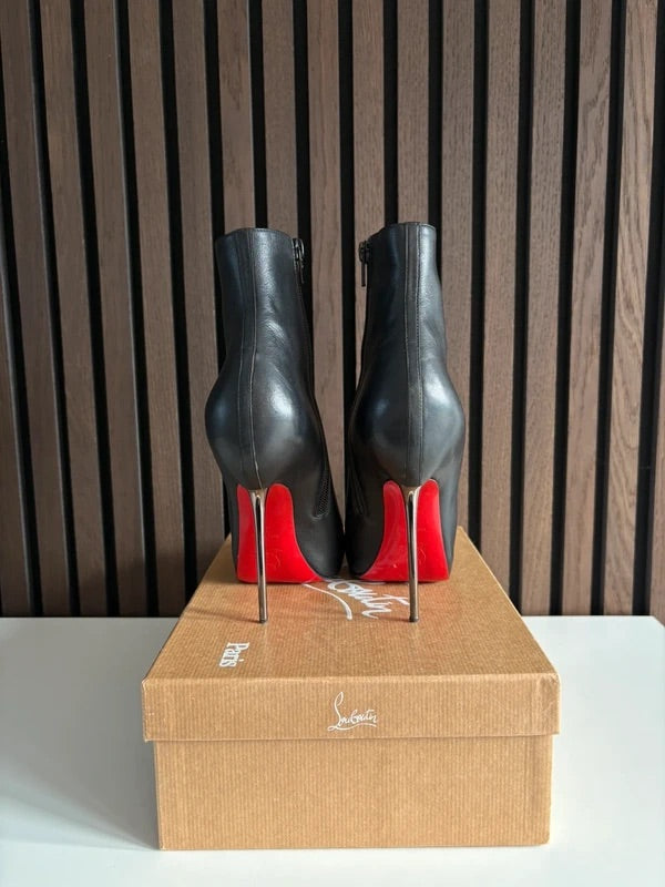 Christian Louboutin Big Lips Booty 100mm heel Black Leather, pre-owned authenticated UK, heel and sole detail Christian Louboutin Big Lips Booty Nappa Leather Boots (EU 36.5 / UK 3.5) - detail view
