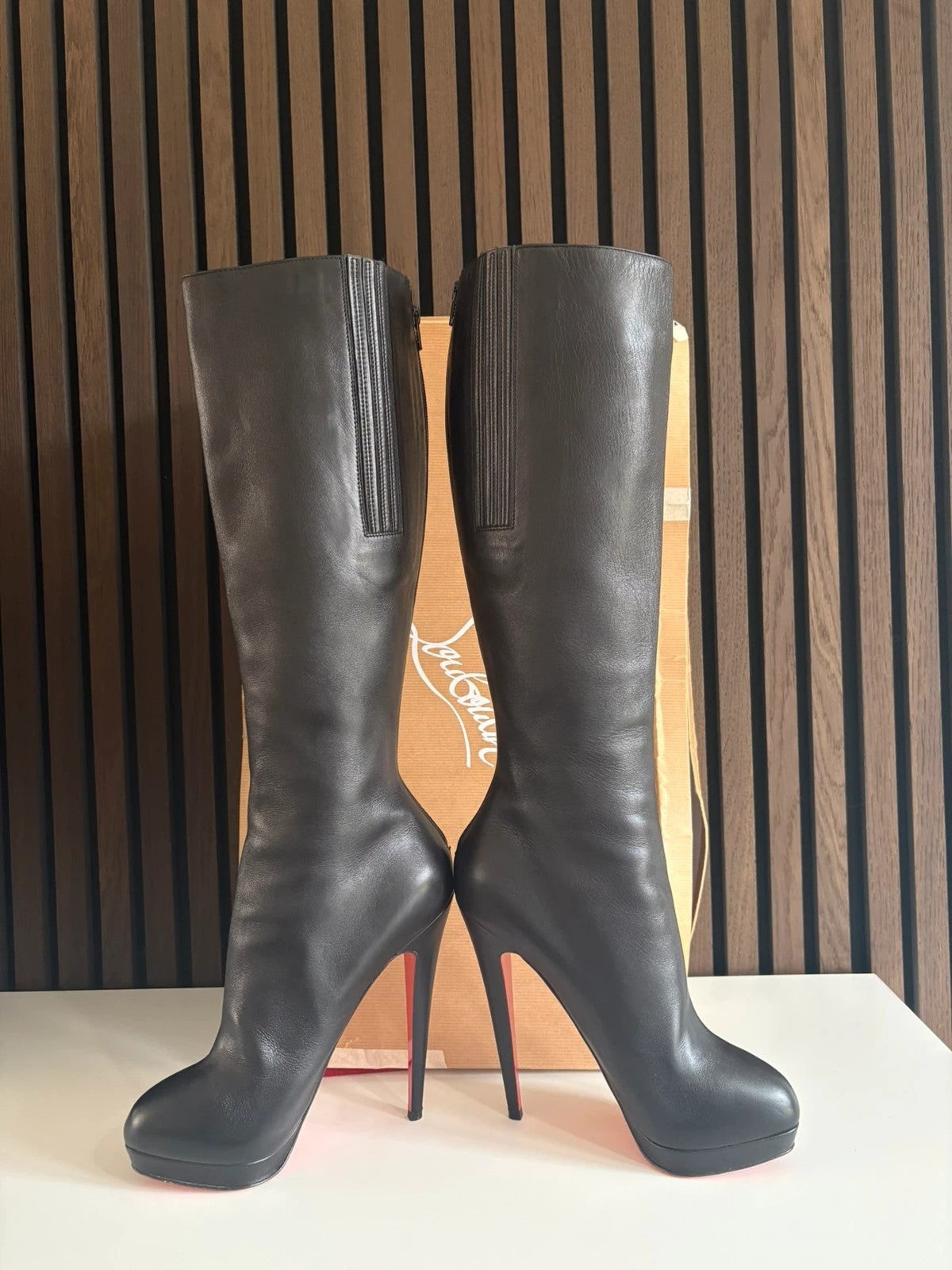 Christian Louboutin Botta 100 Leather Black - Sole Christian Louboutin Botta 100 Leather Black Boots (EU 39.5 / UK 6.5) - red sole detail