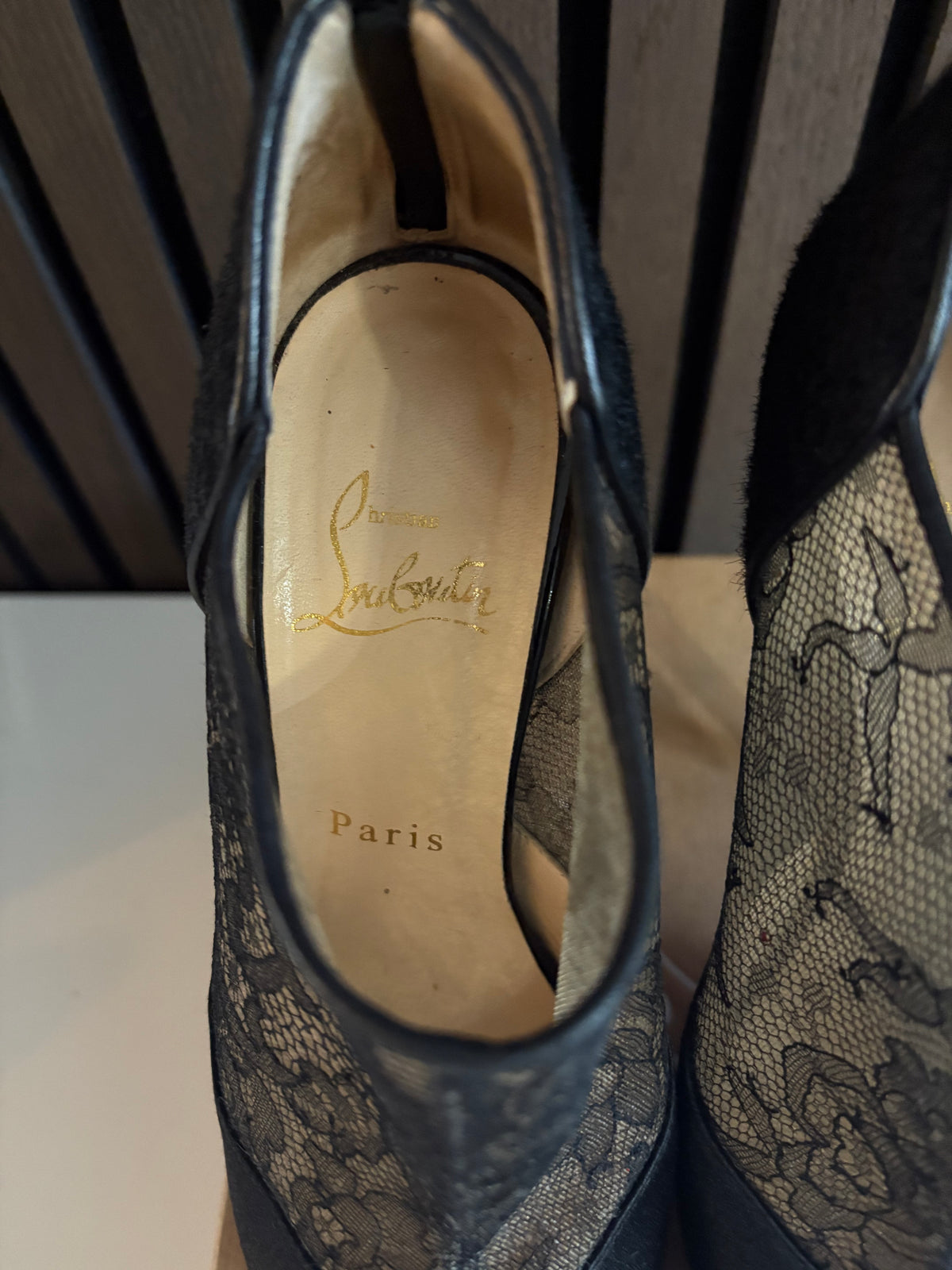 Christian Louboutin Green Fabric, pre-owned authenticated UK, close-up detail Christian Louboutin Satin Lace Chantilly Astrakan 160 Heels - heel and construction