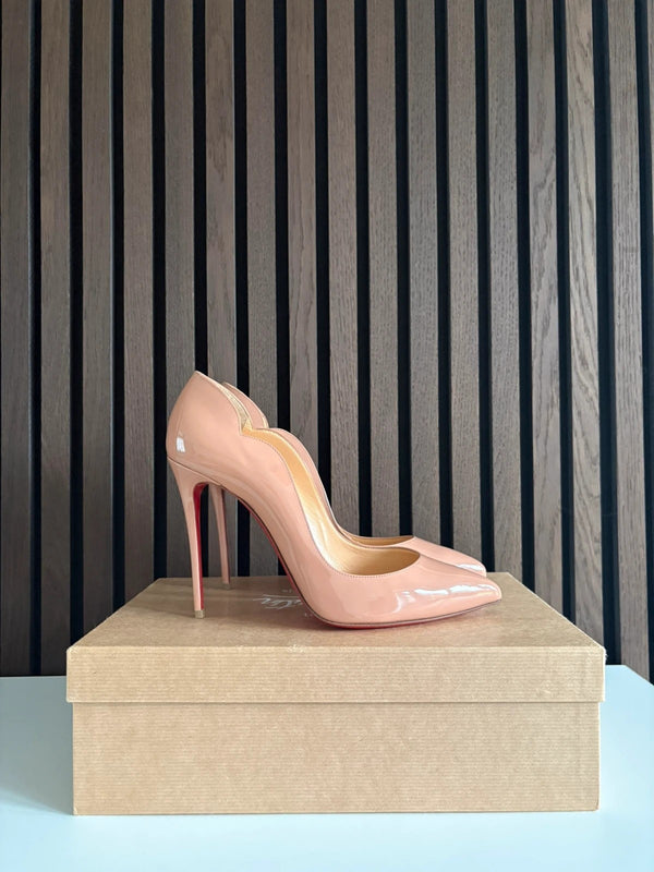 Christian Louboutin Hot Chick 100 Patent Leather Nude - Side Profile