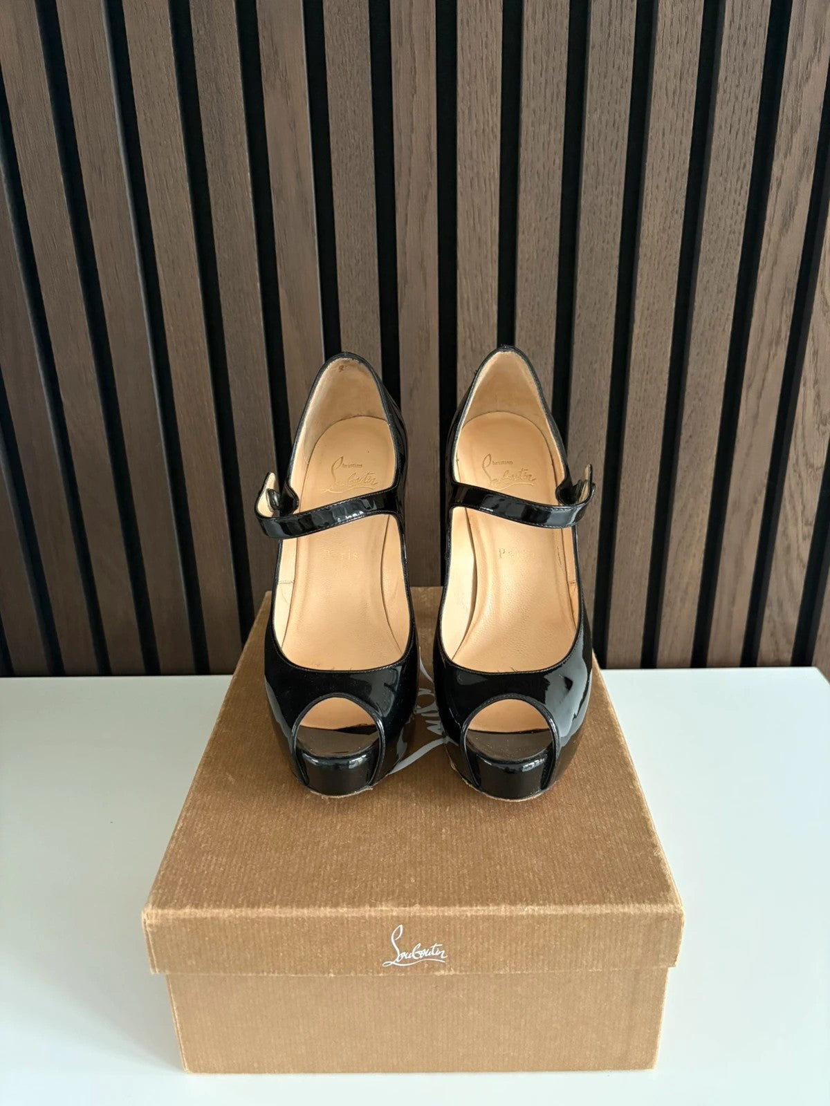 Christian Louboutin Jane Vendome 120 120 Patent Leather Black - Heel Detail Christian Louboutin Jane Vendome 120 Patent Leather Black Heels (EU 37 / UK 4) - detail view