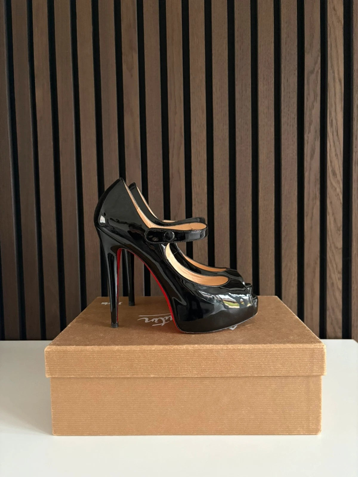Christian Louboutin Jane Vendome 120 120 Patent Leather Black - Side Profile Christian Louboutin Jane Vendome 120 Patent Leather Black Heels (EU 37 / UK 4) - alternate angle