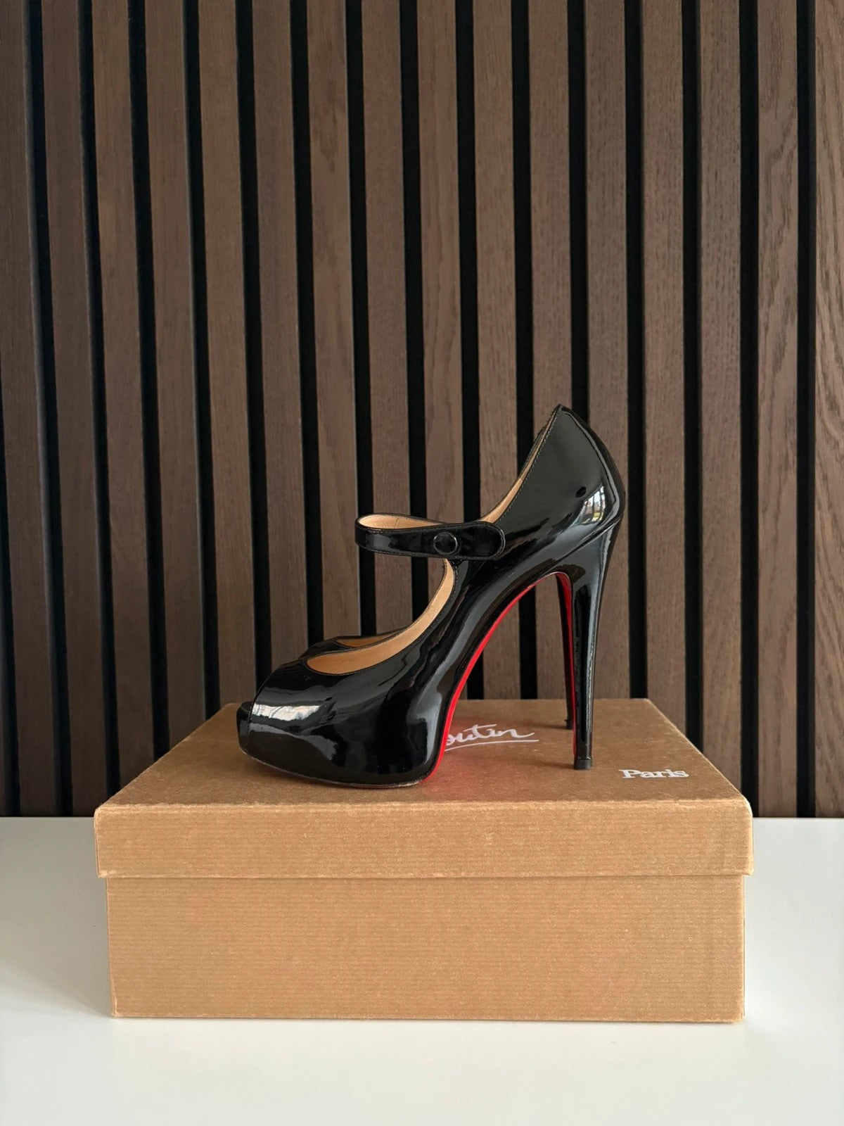 Christian Louboutin Jane Vendome 120 120 Patent Leather Black - Front View Christian Louboutin Jane Vendome 120 Patent Leather Black Heels (EU 37 / UK 4) - main product view