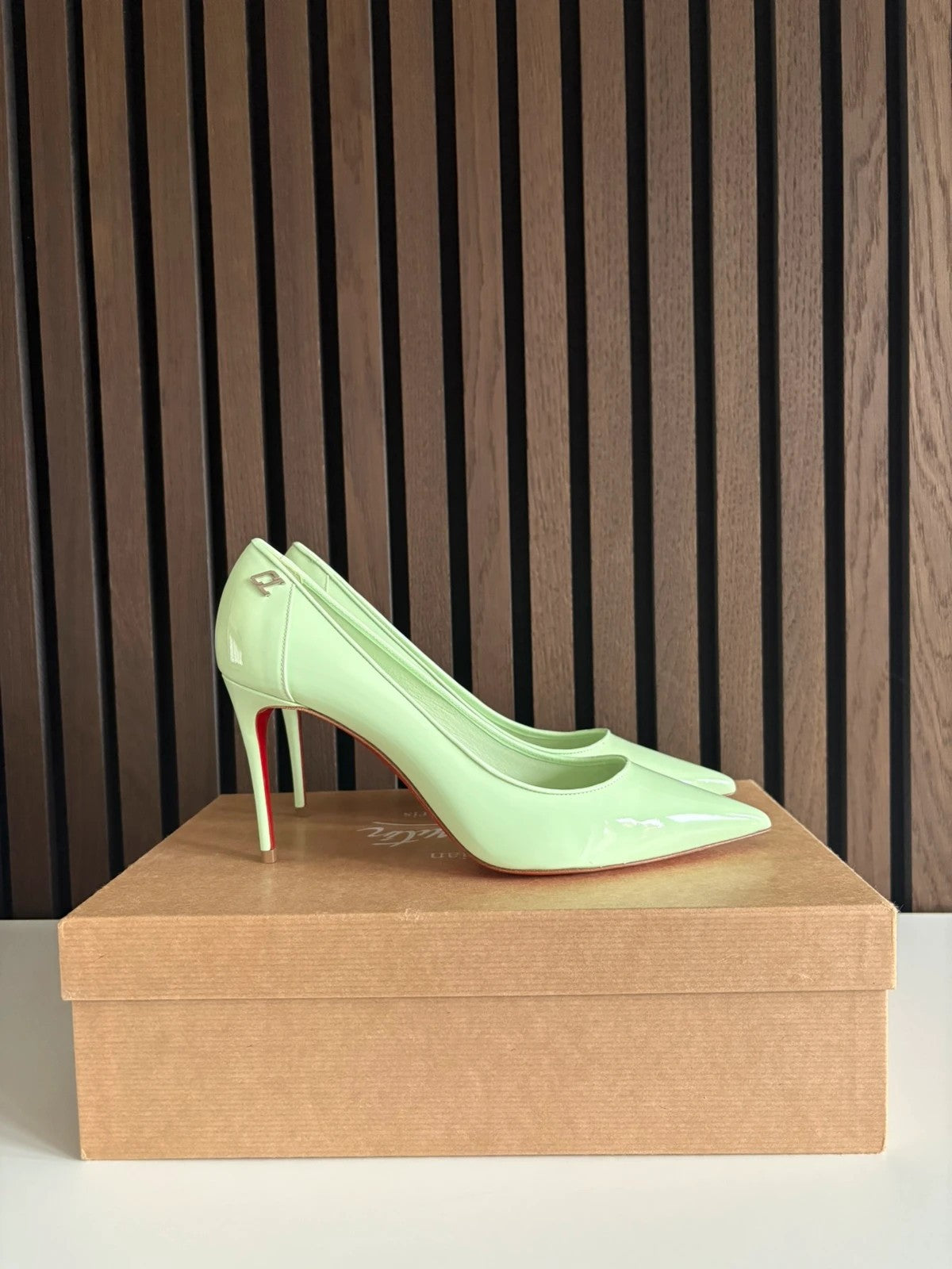 Christian Louboutin Kate 85 Patent Leather Black - Sole Christian Louboutin Kate 85 Patent Leather Black Heels (EU 38 / UK 5) - red sole detail