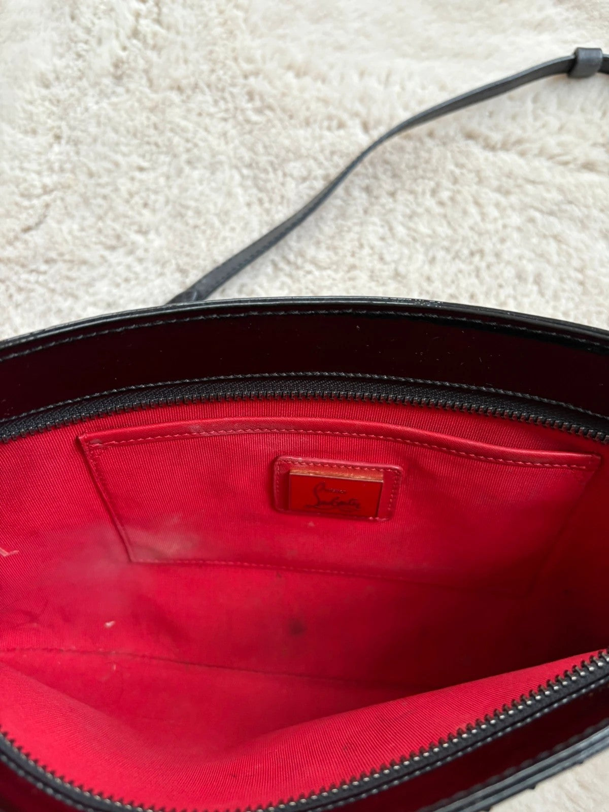 Christian Louboutin Loubiposh 100 Leather Black - Heel Detail Christian Louboutin Loubiposh Leather Black Bag - detail view