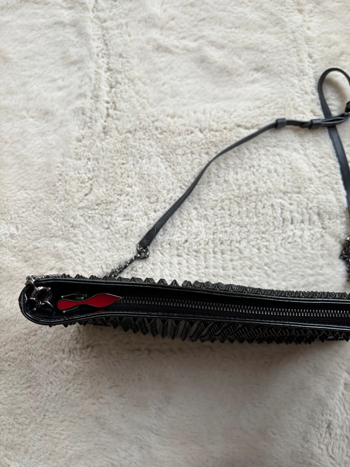 Christian Louboutin Loubiposh 100 Leather Black - Sole Christian Louboutin Loubiposh Leather Black Bag - red sole detail
