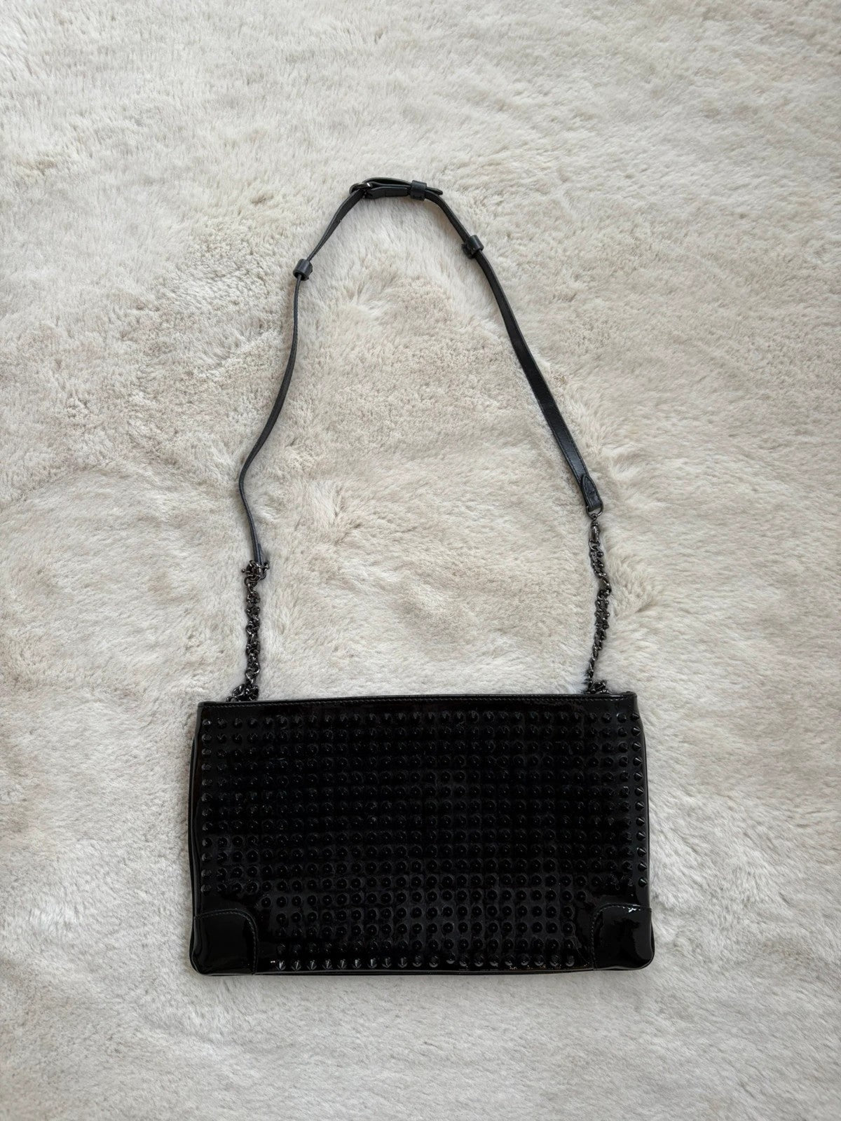 Christian Louboutin Loubiposh 100 Leather Black - Front View Christian Louboutin Loubiposh Leather Black Bag - main product view