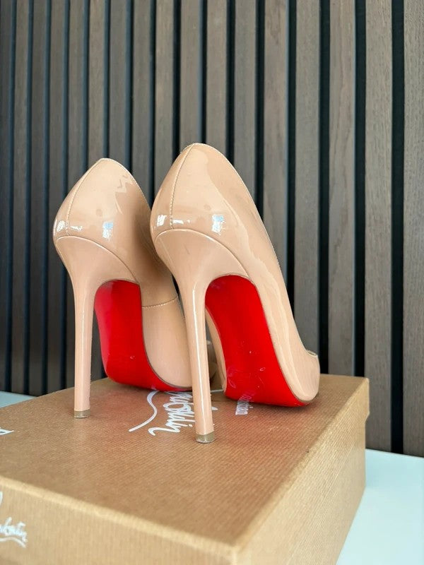Christian Louboutin Pigalle 120mm heel Beige Patent Leather, pre-owned authenticated UK, close-up detail Christian Louboutin Pigalle 120 Nude Patent Leather Heels (EU 37 / UK 4) - heel and construction