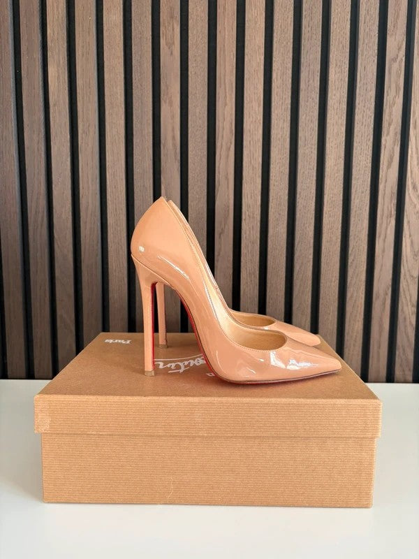 Christian Louboutin Pigalle 120mm heel Beige Patent Leather, pre-owned authenticated UK, heel and sole detail Christian Louboutin Pigalle 120 Nude Patent Leather Heels (EU 37 / UK 4) - detail view