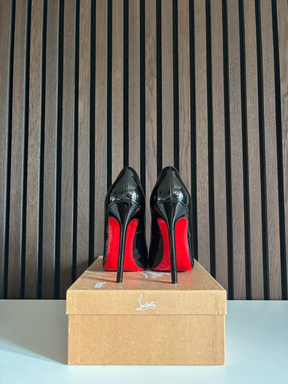 Christian Louboutin Pigalle 120 Patent Leather Black - Sole Christian Louboutin Pigalle 120 Patent Leather Black Heels (EU 40.5 / UK 7.5) - red sole detail