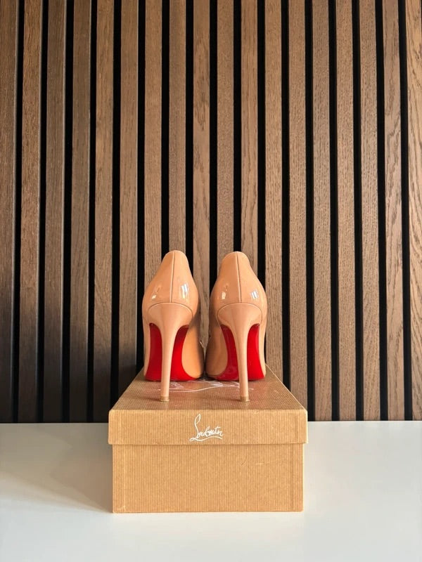 Christian Louboutin Pigalle Nude Patent Leather, pre-owned authenticated UK, heel and sole detail Christian Louboutin Pigalle Nude Patent Leather Heels (EU 38 / UK 5) - detail view