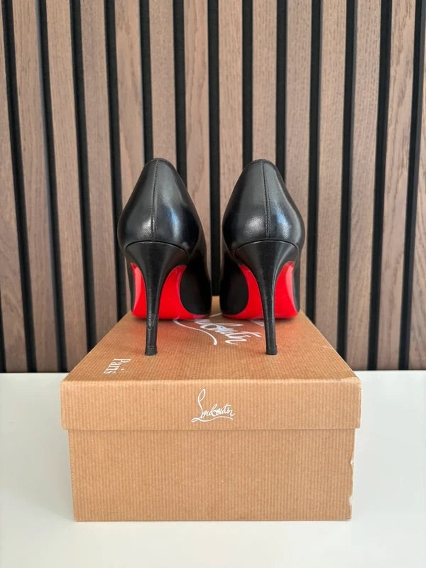 Christian Louboutin Simple 85mm heel Black Patent Leather, pre-owned authenticated UK, interior view Christian Louboutin Simple Pump Black Leather Heels (EU 36 / UK 3) - red sole detail