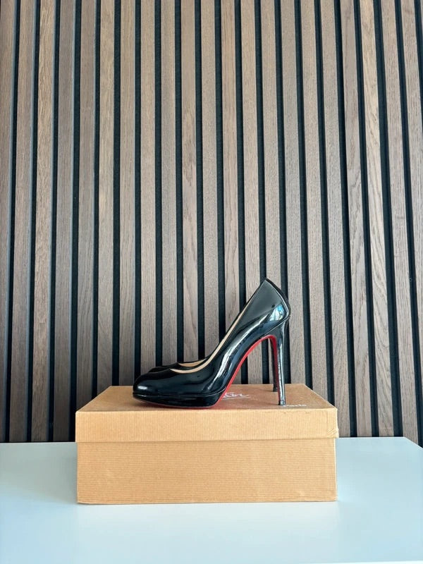 Christian Louboutin Simple Pump 85mm heel Black Leather, pre-owned authenticated UK Christian Louboutin Simple Pump Black Leather Heels (EU 38.5 / UK 5.5) - main product view