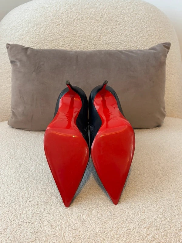 Christian Louboutin So Kate 100mm heel Black Leather, pre-owned authenticated UK, additional view Christian Louboutin So Kate Black Leather Ankle Boots (EU 39.5 / UK 6.5) - additional view 6