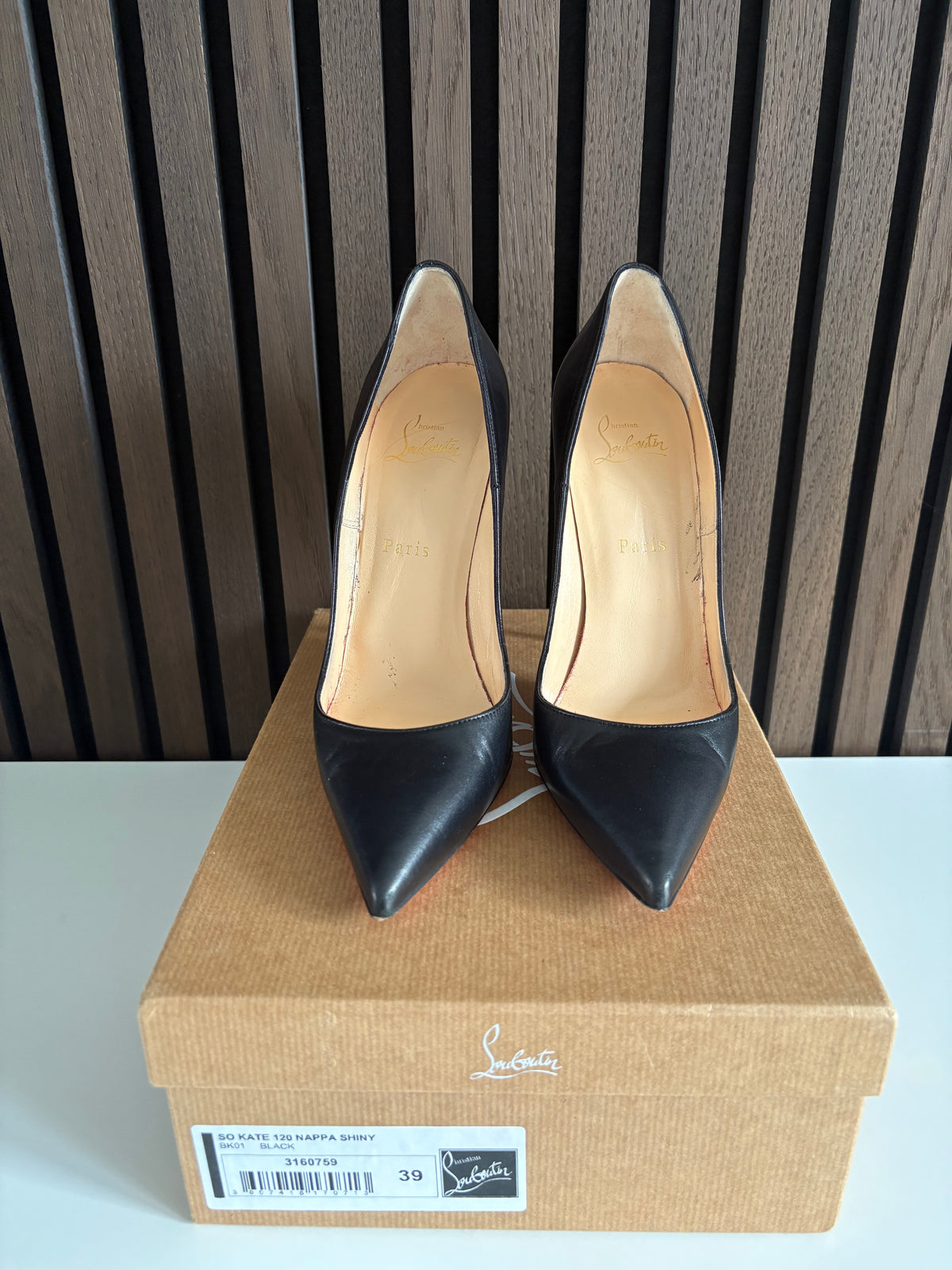 Christian Louboutin So Kate 120mm heel Black Leather, pre-owned authenticated UK, heel and sole detail Christian Louboutin So Kate 120mm Black Leather Size EU 39 | UK 6 - detail view