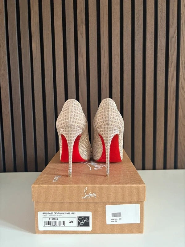 Christian Louboutin Spikyshell 100mm heel White Leather, pre-owned authenticated UK, interior view Christian Louboutin Spikyshell 100 Quadro Lurex Heels (EU 37.5 / UK 4.5) - red sole detail