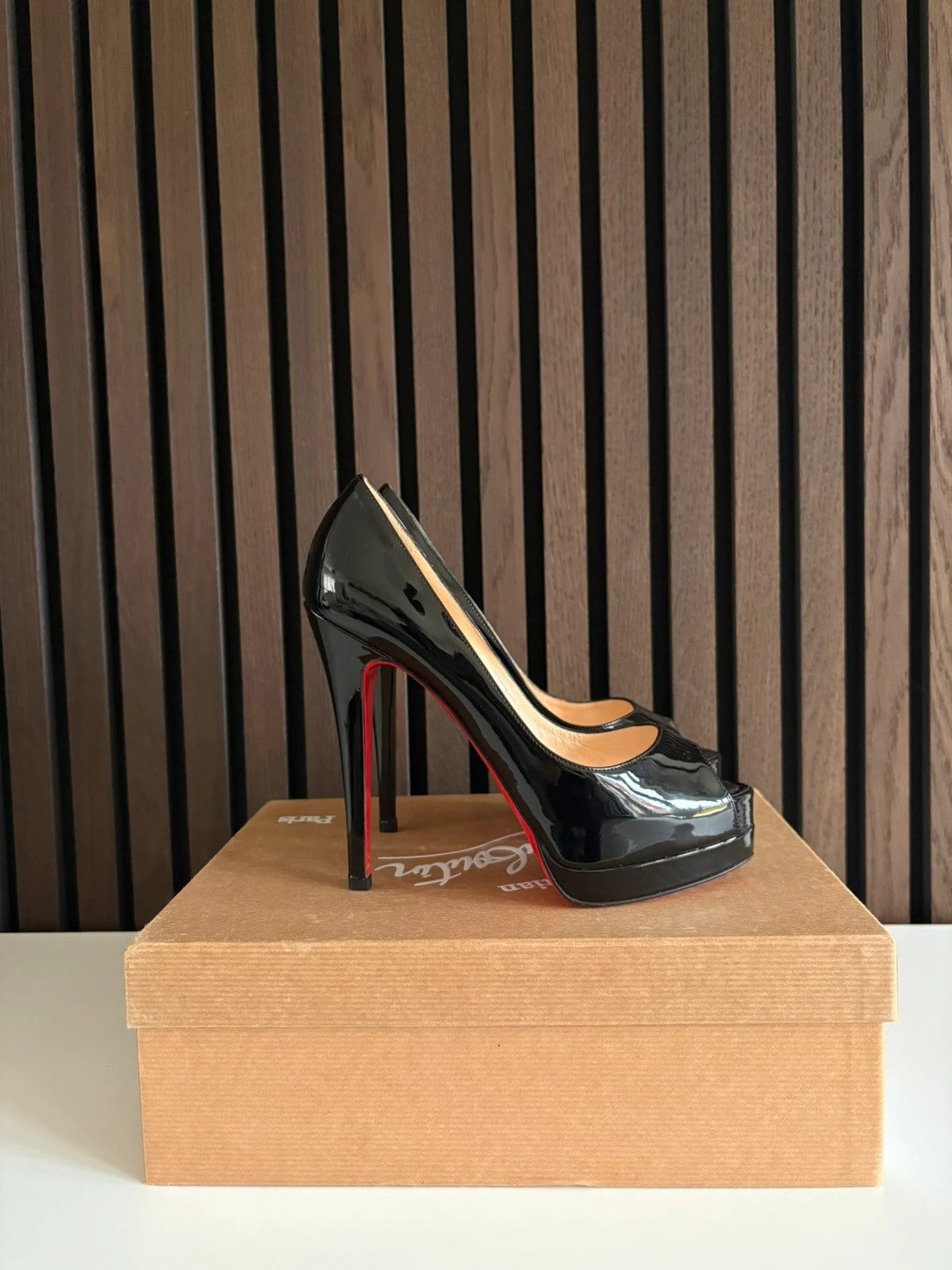 Christian Louboutin Very Prive 120 Patent Leather Black - Heel Detail Christian Louboutin Very Prive 120 Patent Leather Black Heels (EU 36 / UK 3) - detail view