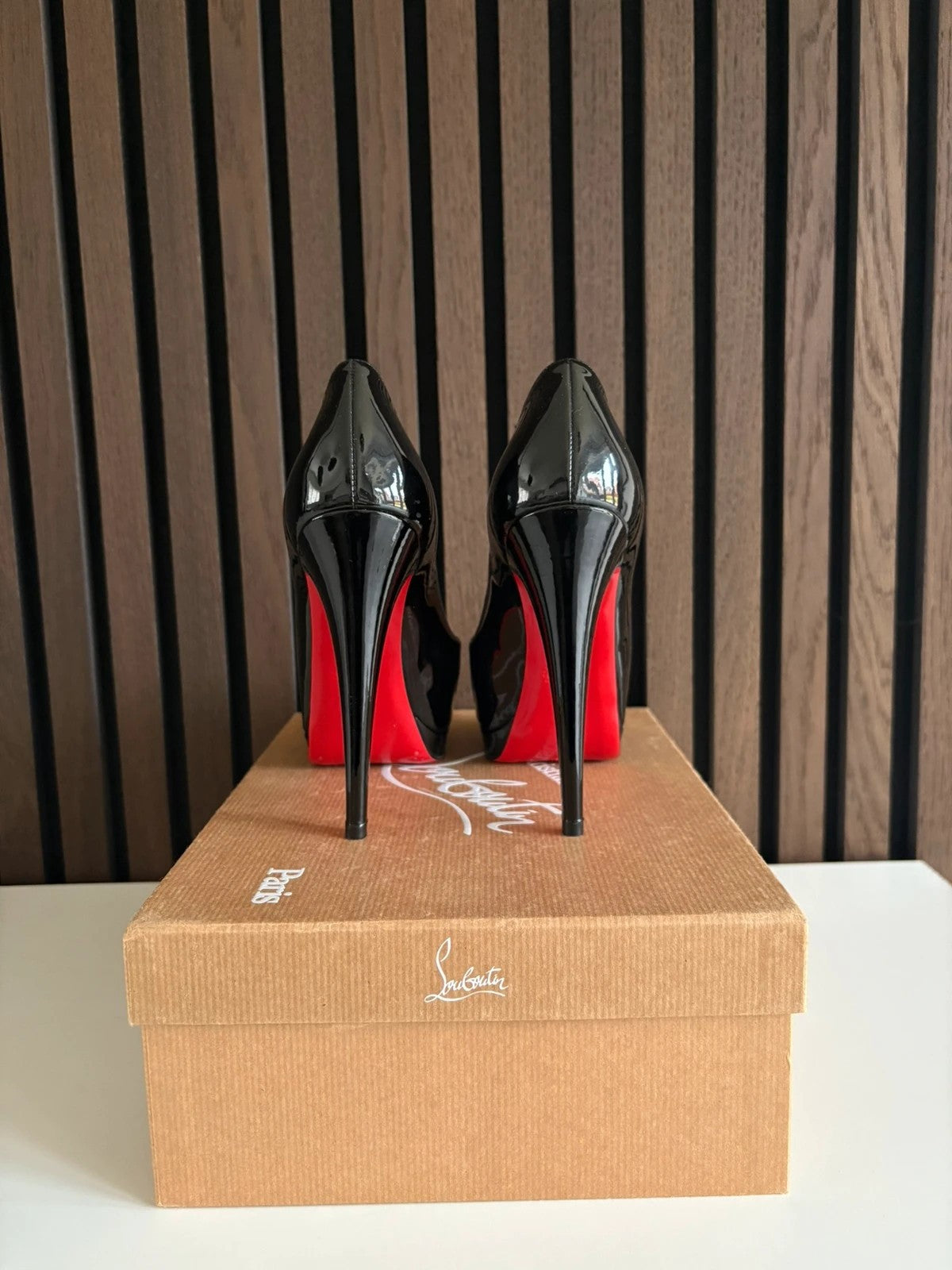 Christian Louboutin Very Prive 120 Patent Leather Black - Sole Christian Louboutin Very Prive 120 Patent Leather Black Heels (EU 36 / UK 3) - red sole detail