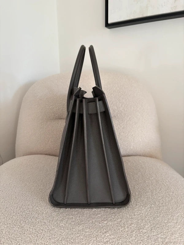 Saint Laurent Sac De Jour Grey bag, pre-owned authenticated UK, close-up detail Saint Laurent Sac De Jour Grey Bag Pebbled Calfskin Large - heel and construction